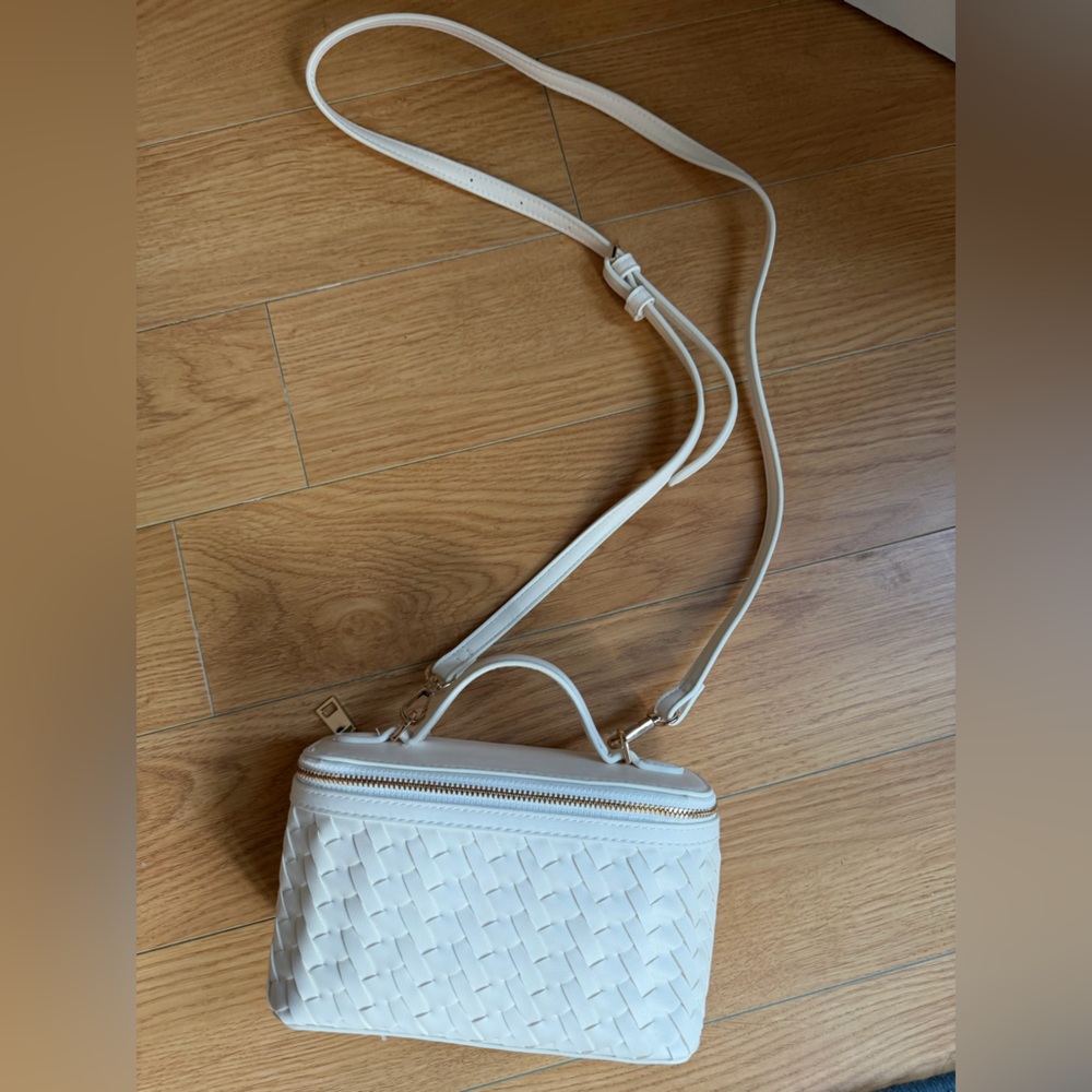 Vanity Crossbody Bag. Brand: A New Day